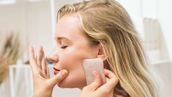 Learn How To Do The Gua Sha Facial Treatment At Home - Radiant Peach